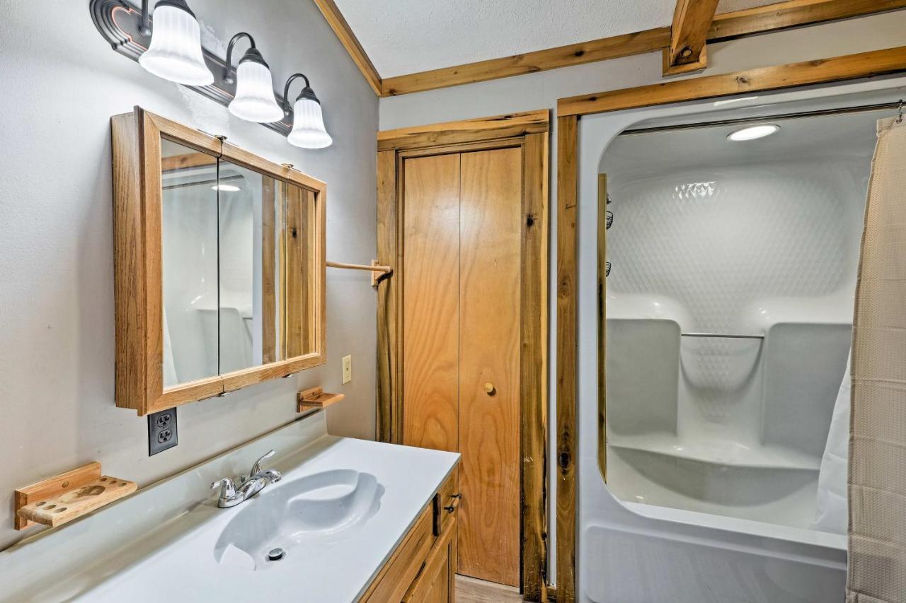 Rogersville Barn Apartment On 27 Acres With Pond! Dış mekan fotoğraf